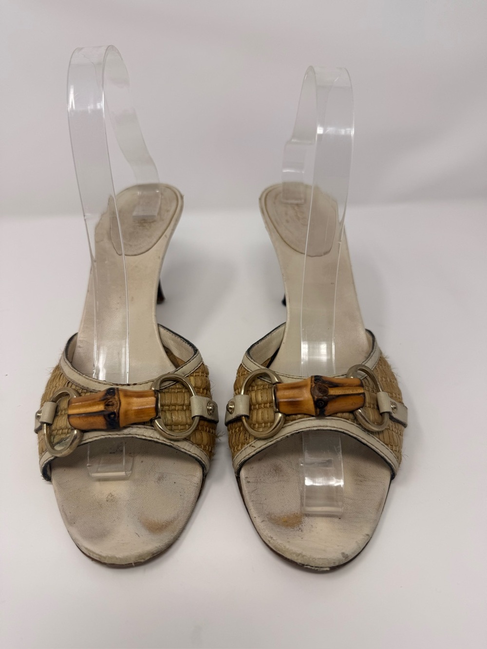 Gucci Beige Raffia And Leather Bamboo Horsebit Sandals 
❣️❣️FIXER UPPERS❣️❣️